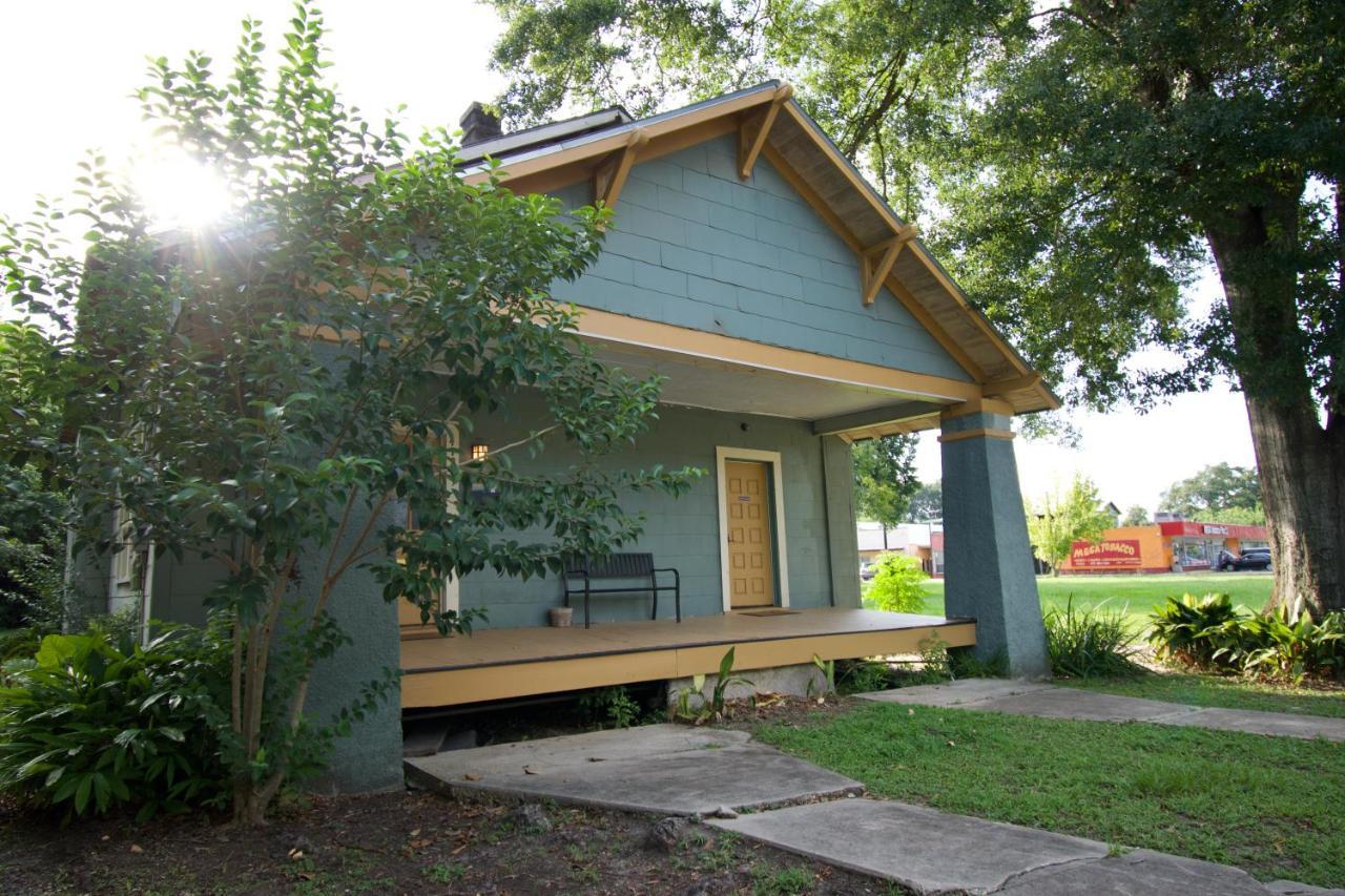 Cajun Hostel Downtown Lafayette Bagian luar foto