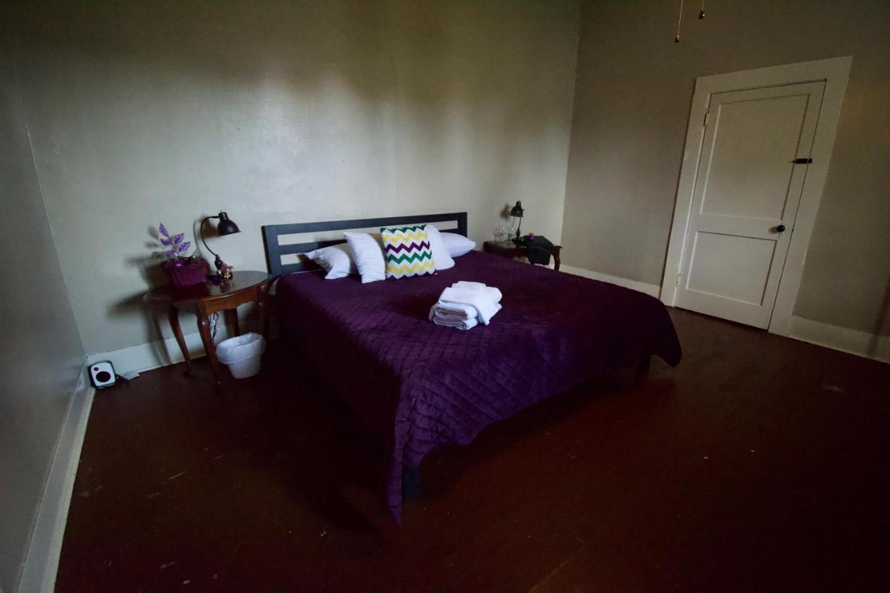 Cajun Hostel Downtown Lafayette Bagian luar foto